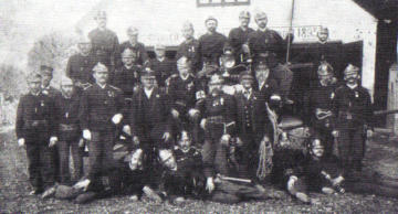 Mannschaft der Freiwilligen Feuerwehr aus dem Jahre 1910